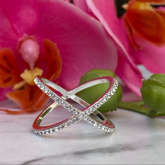 White Gold over alloy X Ring CZ cross band size 7.5 - Picture 4 of 8